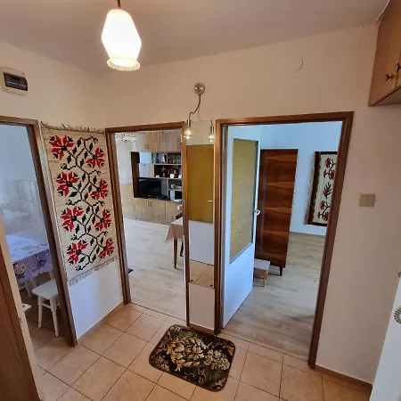 Apartment Komfortowe Mieszkanie W Centrum Lecz Na Uboczu Krakow