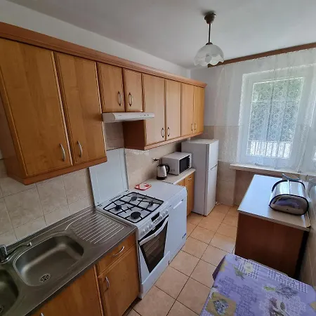 Komfortowe Mieszkanie W Centrum Lecz Na Uboczu Apartment *